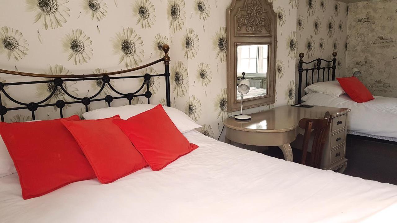 The Royal Oak Duddington Bed & Breakfast Stamford Exterior photo